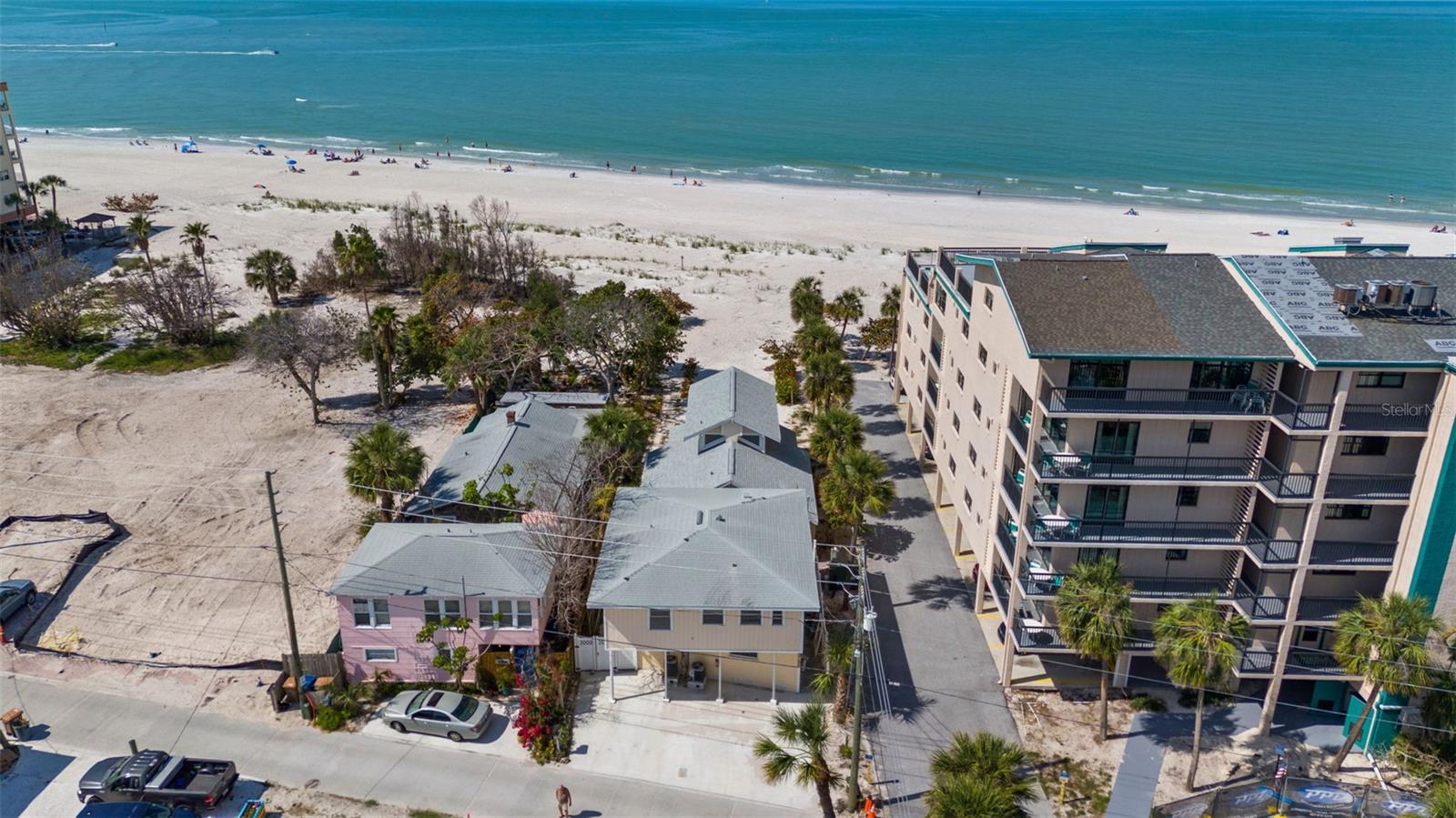 Listing photo id 7 for 13062 Gulf Boulevard