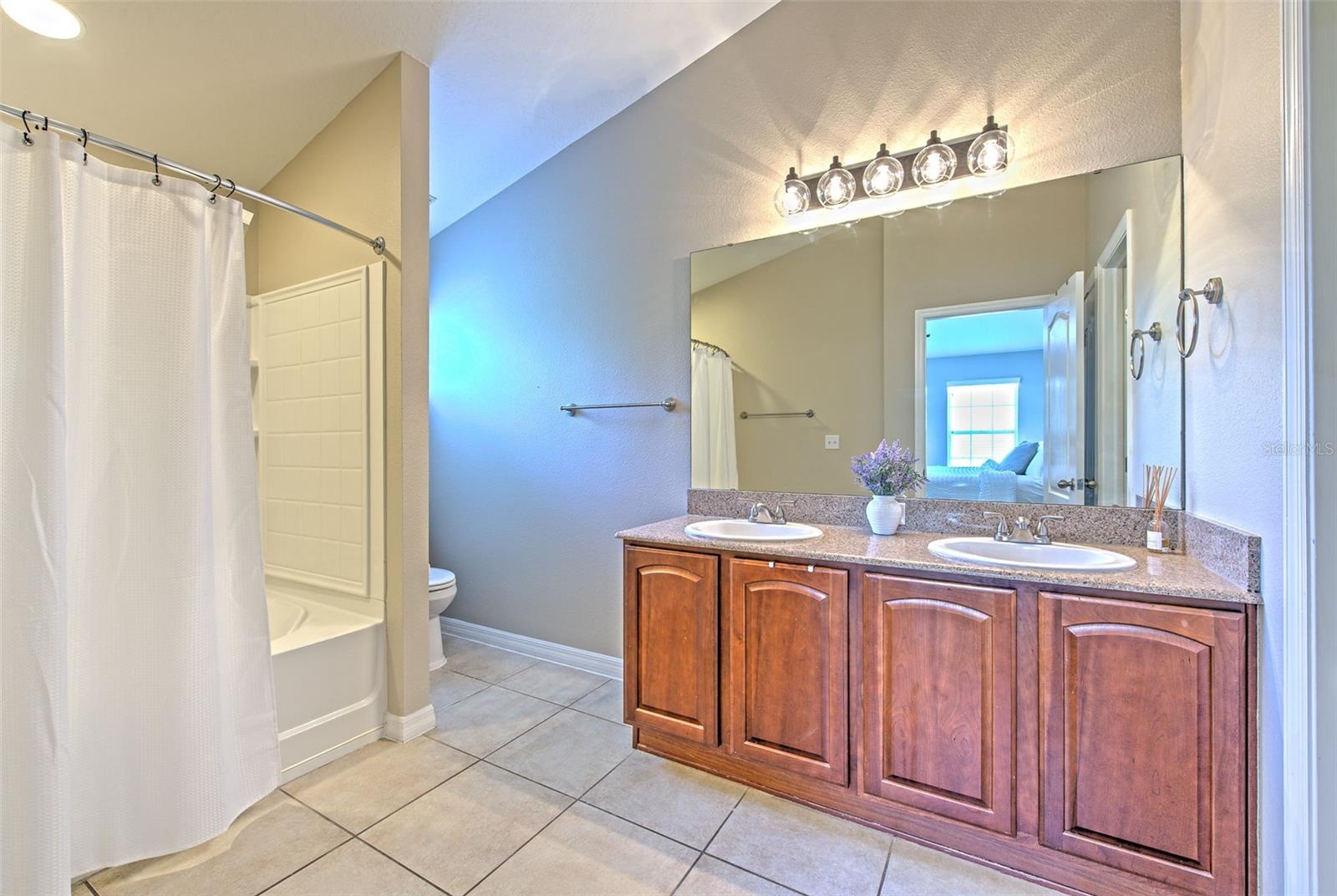 Image 15 of 23 For 6782 Breezy Palm Drive