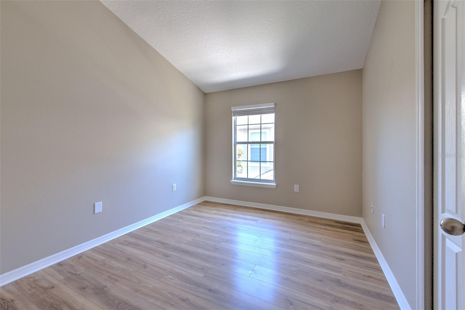 Image 18 of 23 For 6782 Breezy Palm Drive