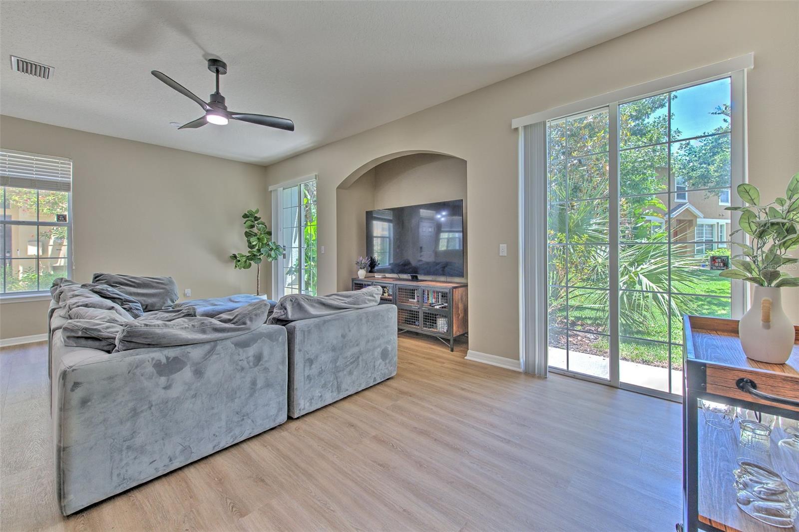 Image 6 of 23 For 6782 Breezy Palm Drive