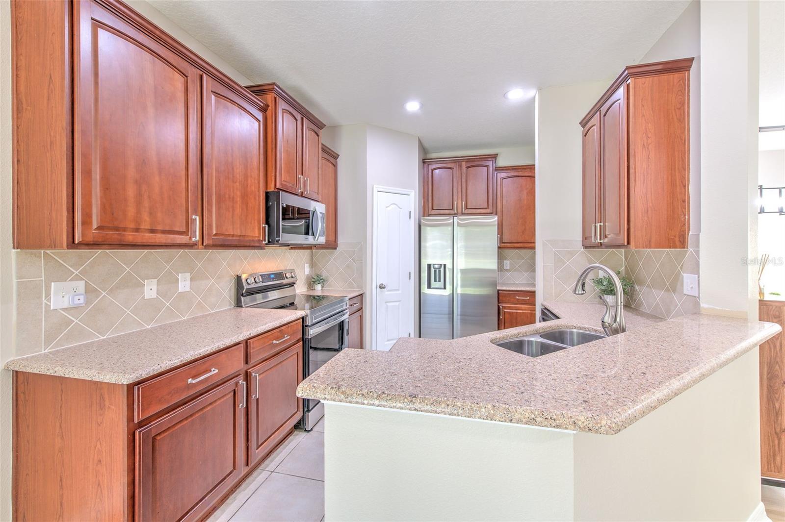 Image 8 of 23 For 6782 Breezy Palm Drive