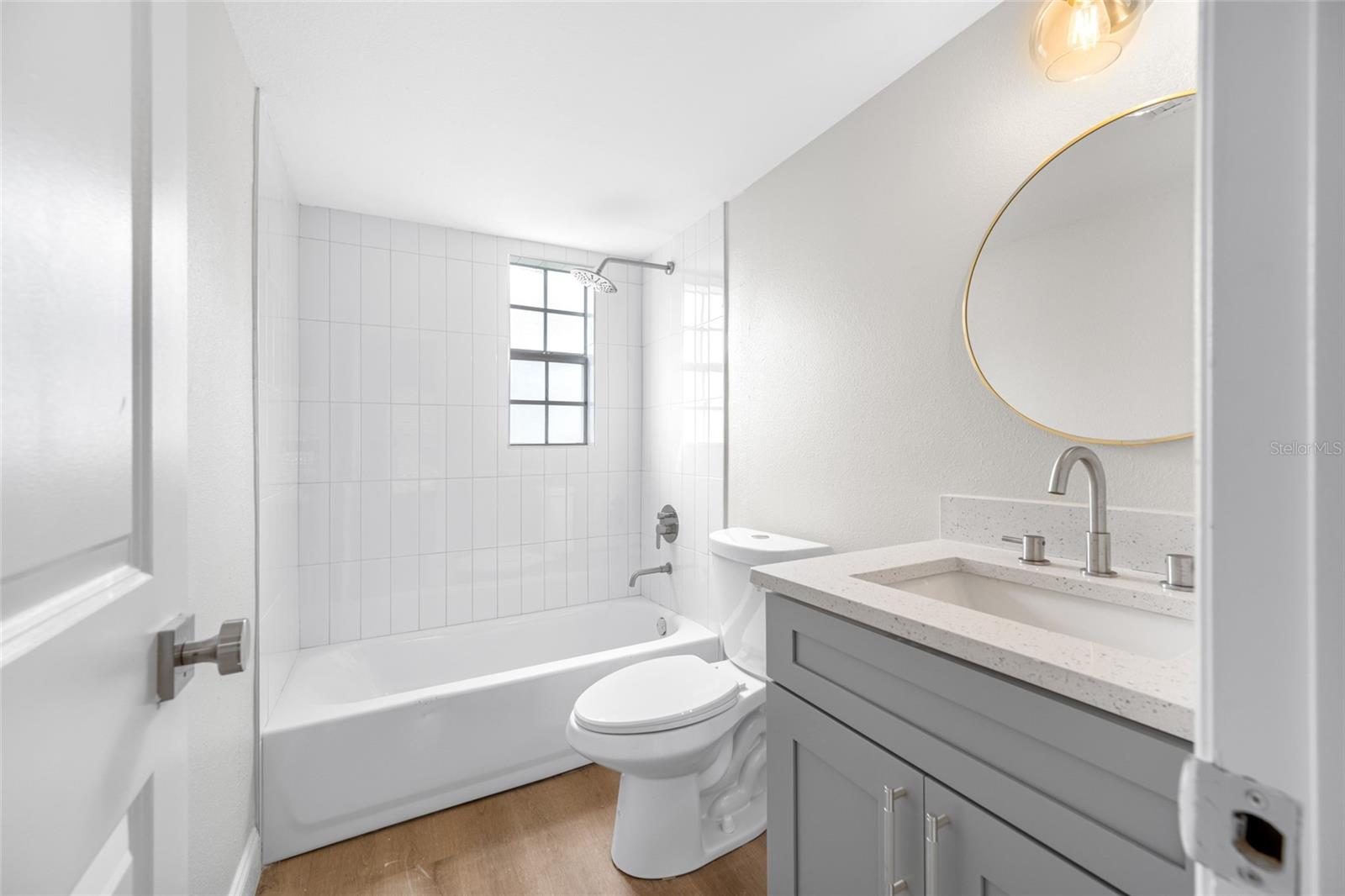 Image 14 of 16 For 211 Danube Avenue 4
