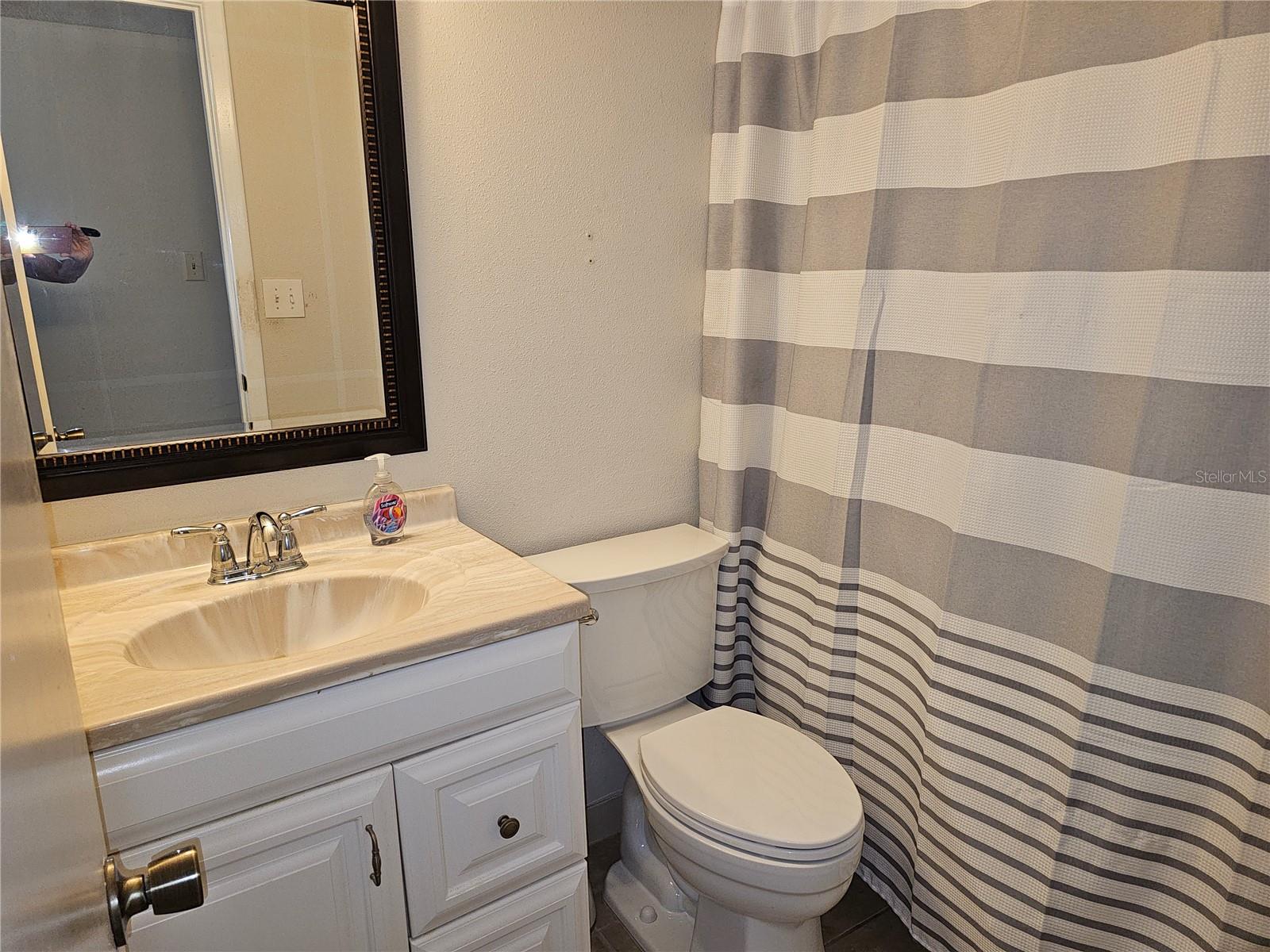 Listing photo id 18 for 11201 122nd Avenue 126