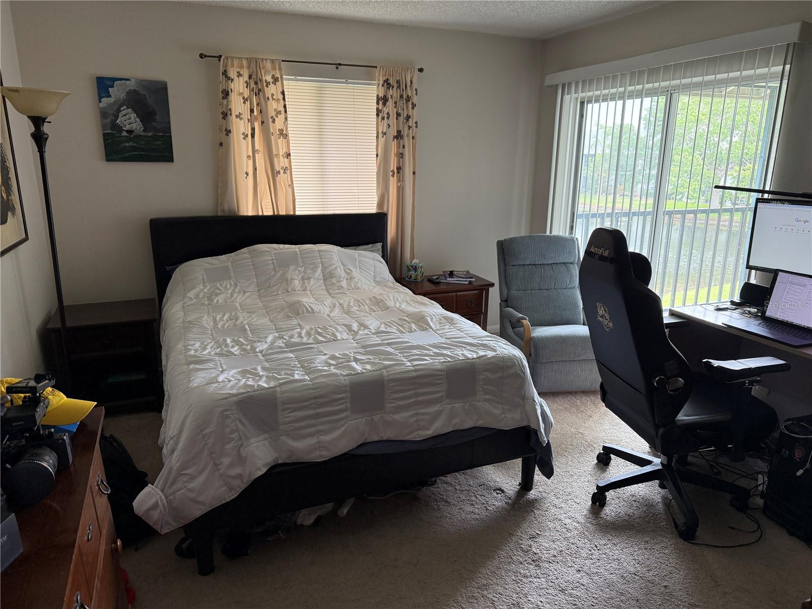 Listing photo id 7 for 11201 122nd Avenue 126
