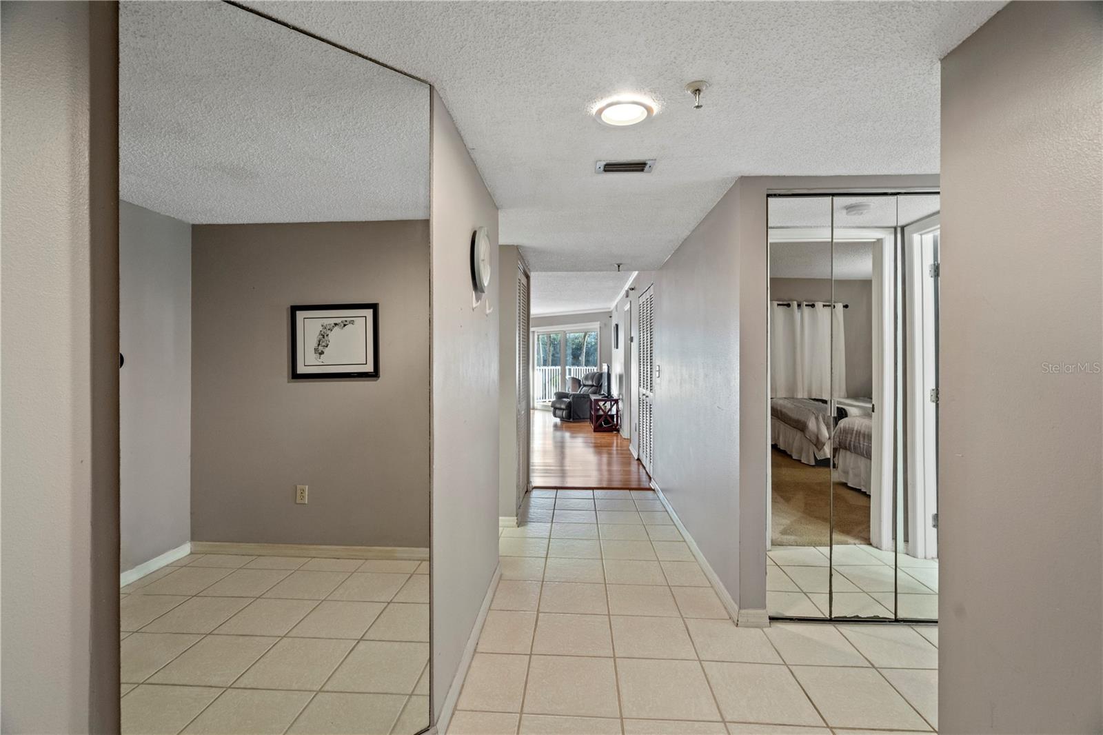 Image 14 of 40 For 18400 Gulf Boulevard 1105