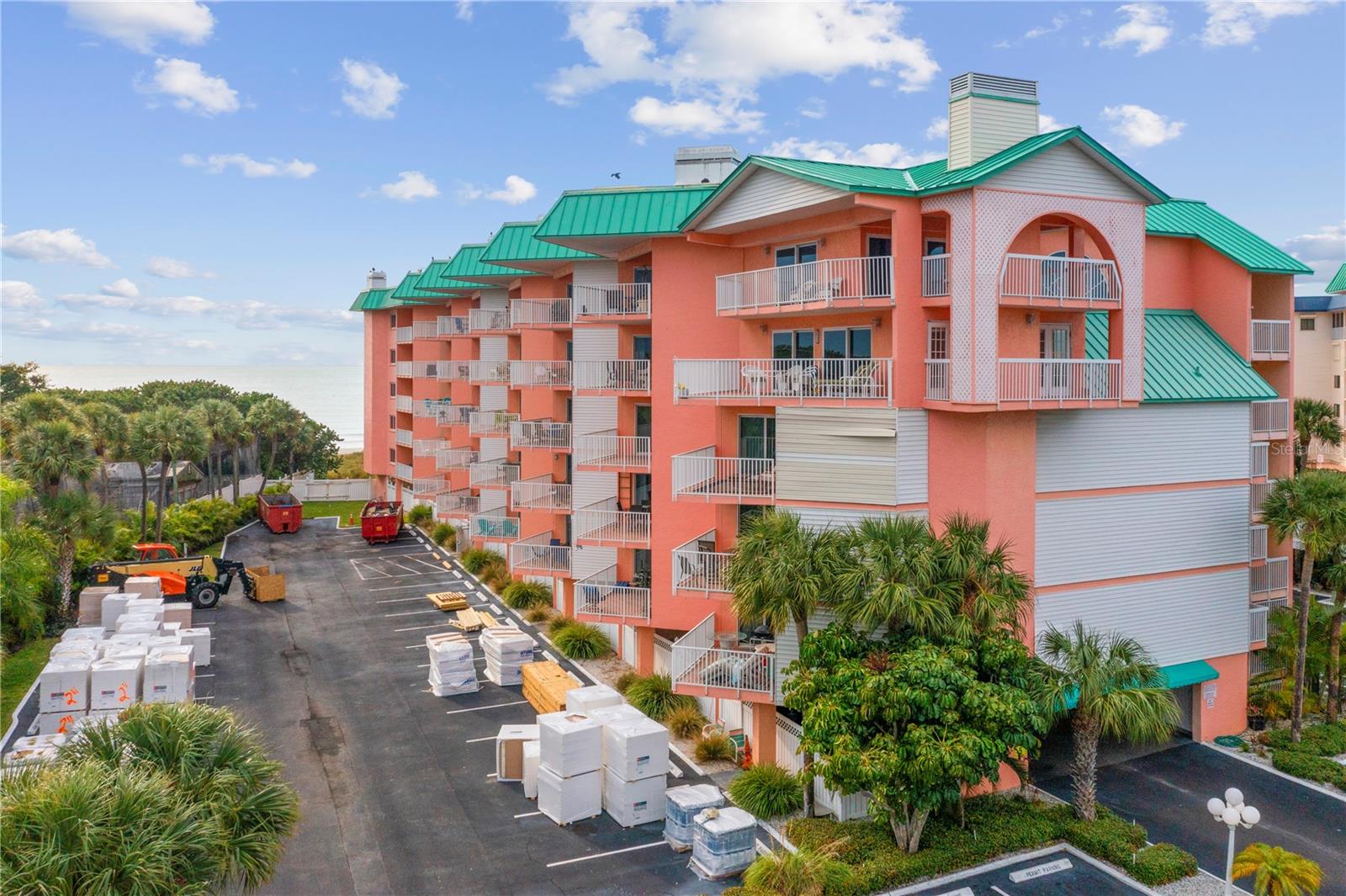 Image 25 of 40 For 18400 Gulf Boulevard 1105