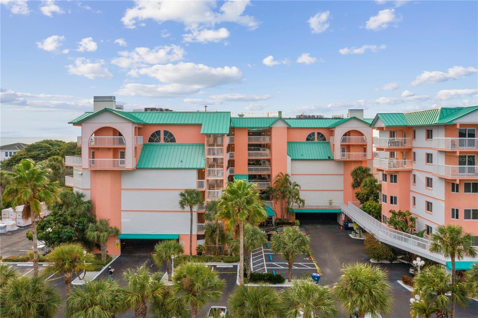 Image 26 of 40 For 18400 Gulf Boulevard 1105