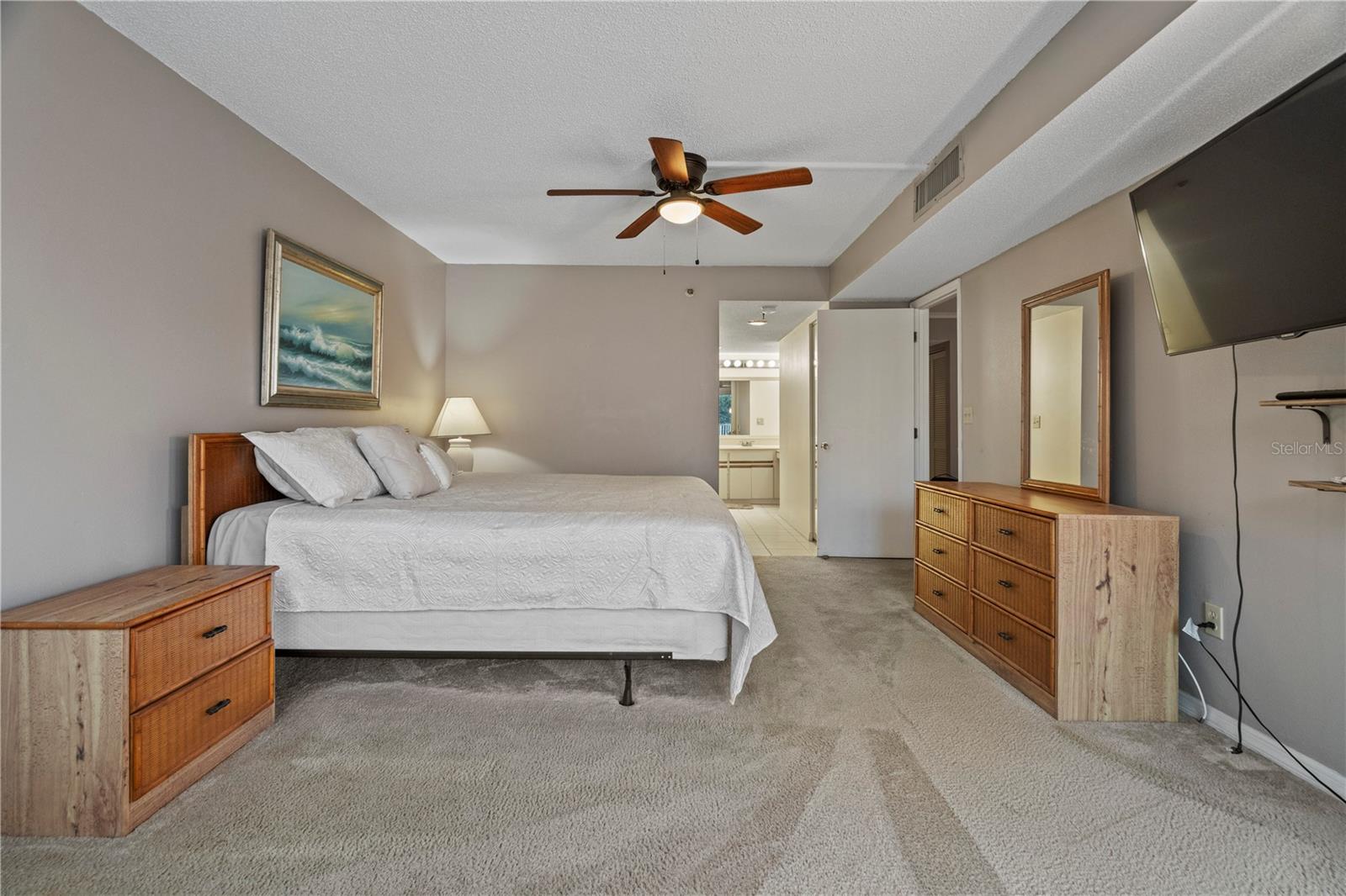 Image 30 of 40 For 18400 Gulf Boulevard 1105