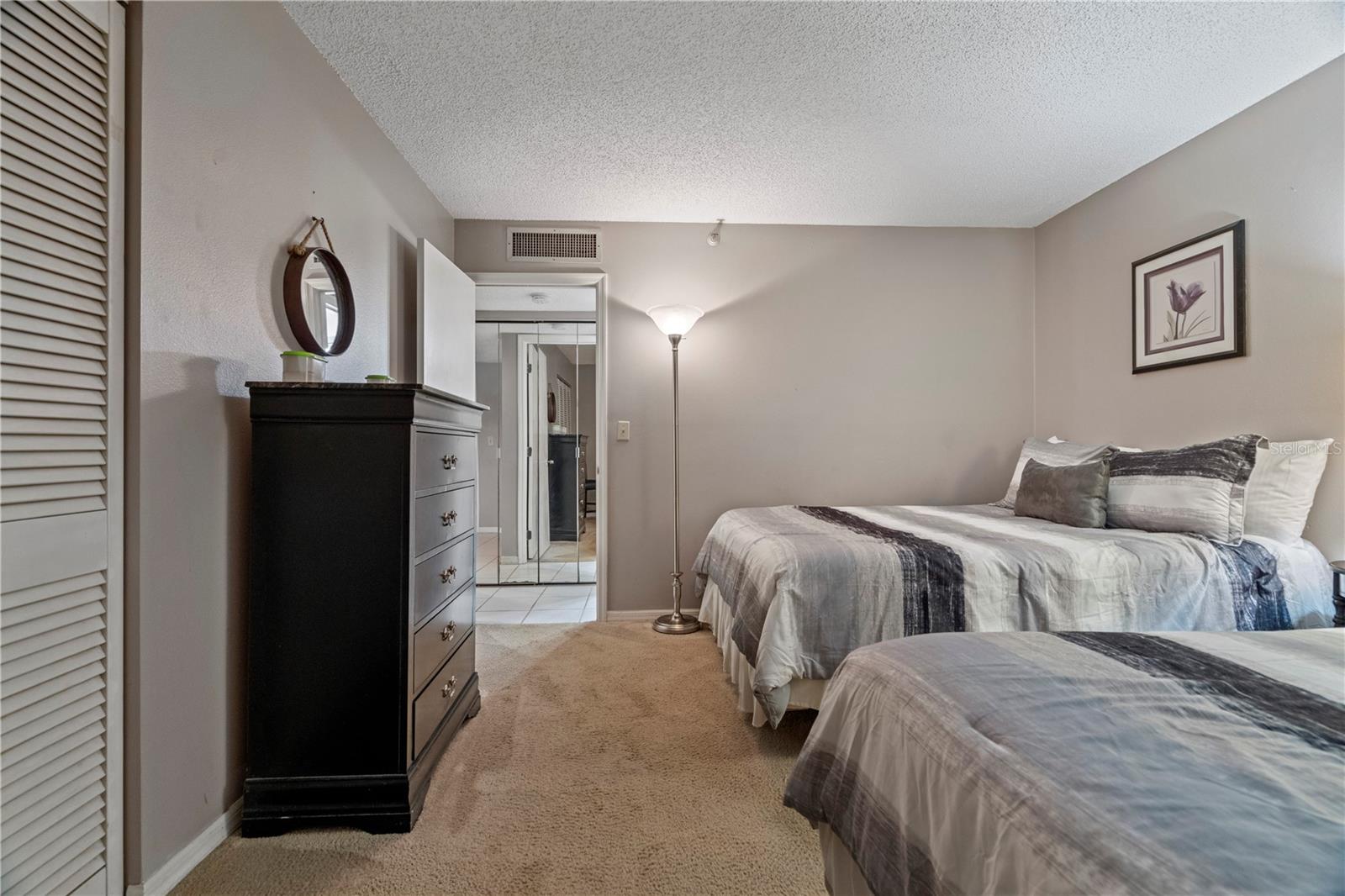 Image 37 of 40 For 18400 Gulf Boulevard 1105