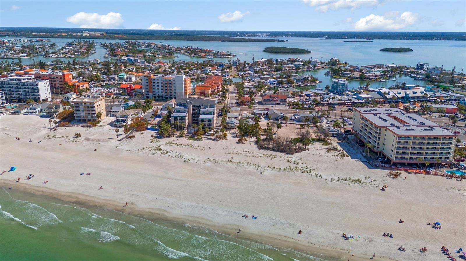 Image 13 of 66 For 13062 Gulf Boulevard