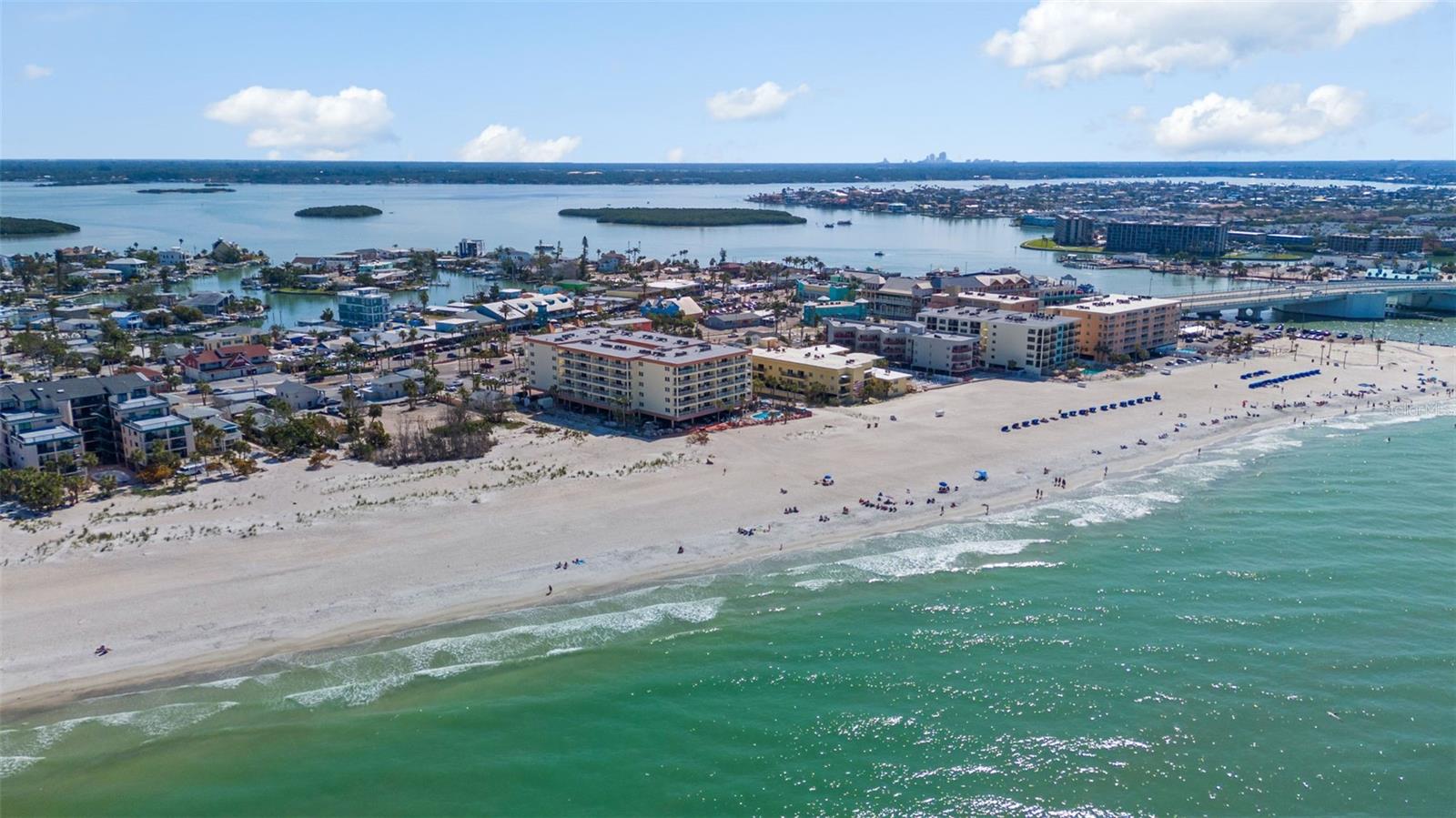 Image 15 of 66 For 13062 Gulf Boulevard