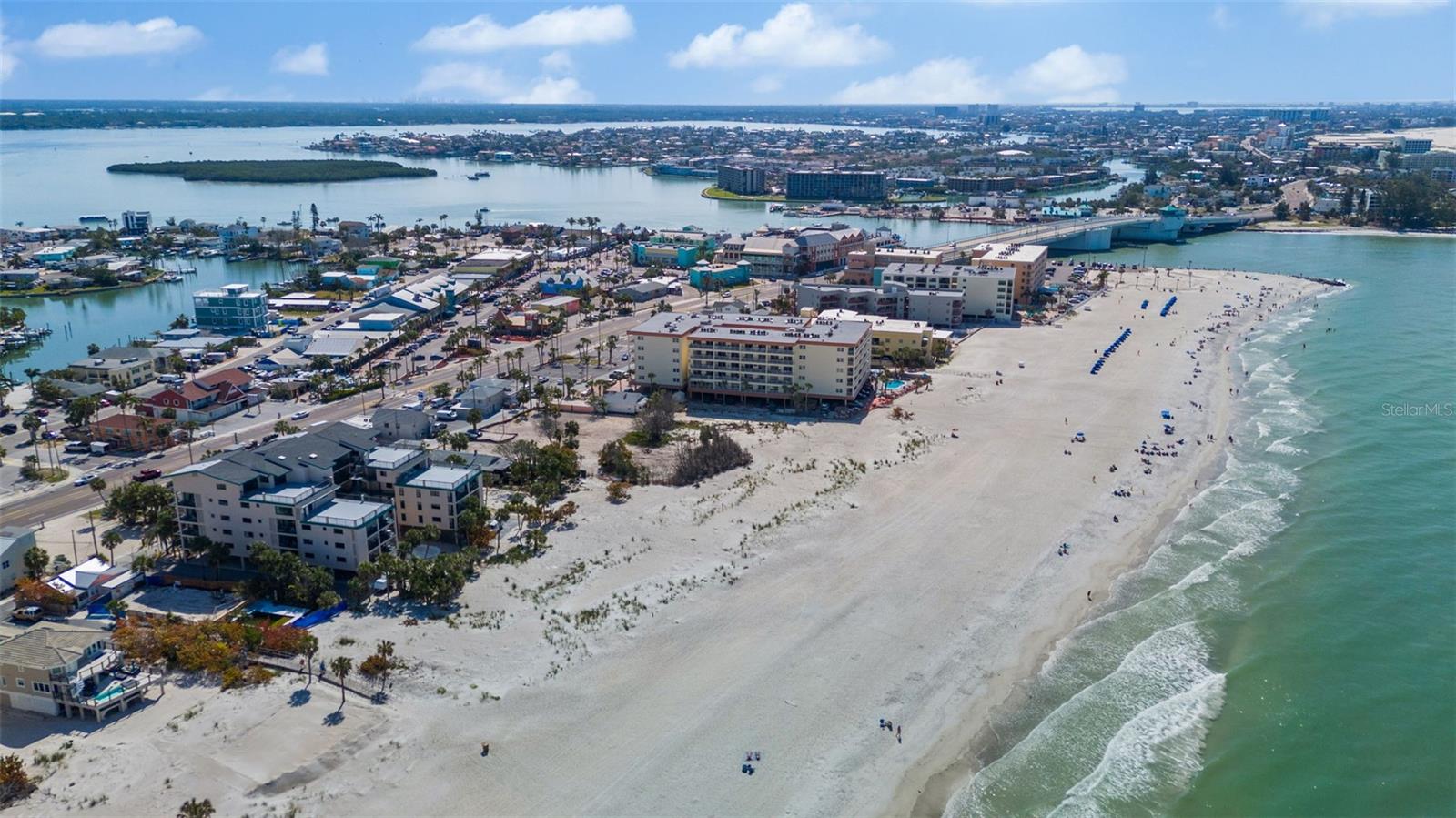 Image 18 of 66 For 13062 Gulf Boulevard
