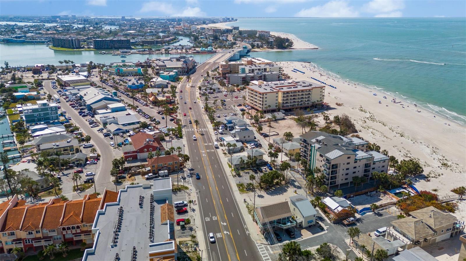 Image 21 of 66 For 13062 Gulf Boulevard