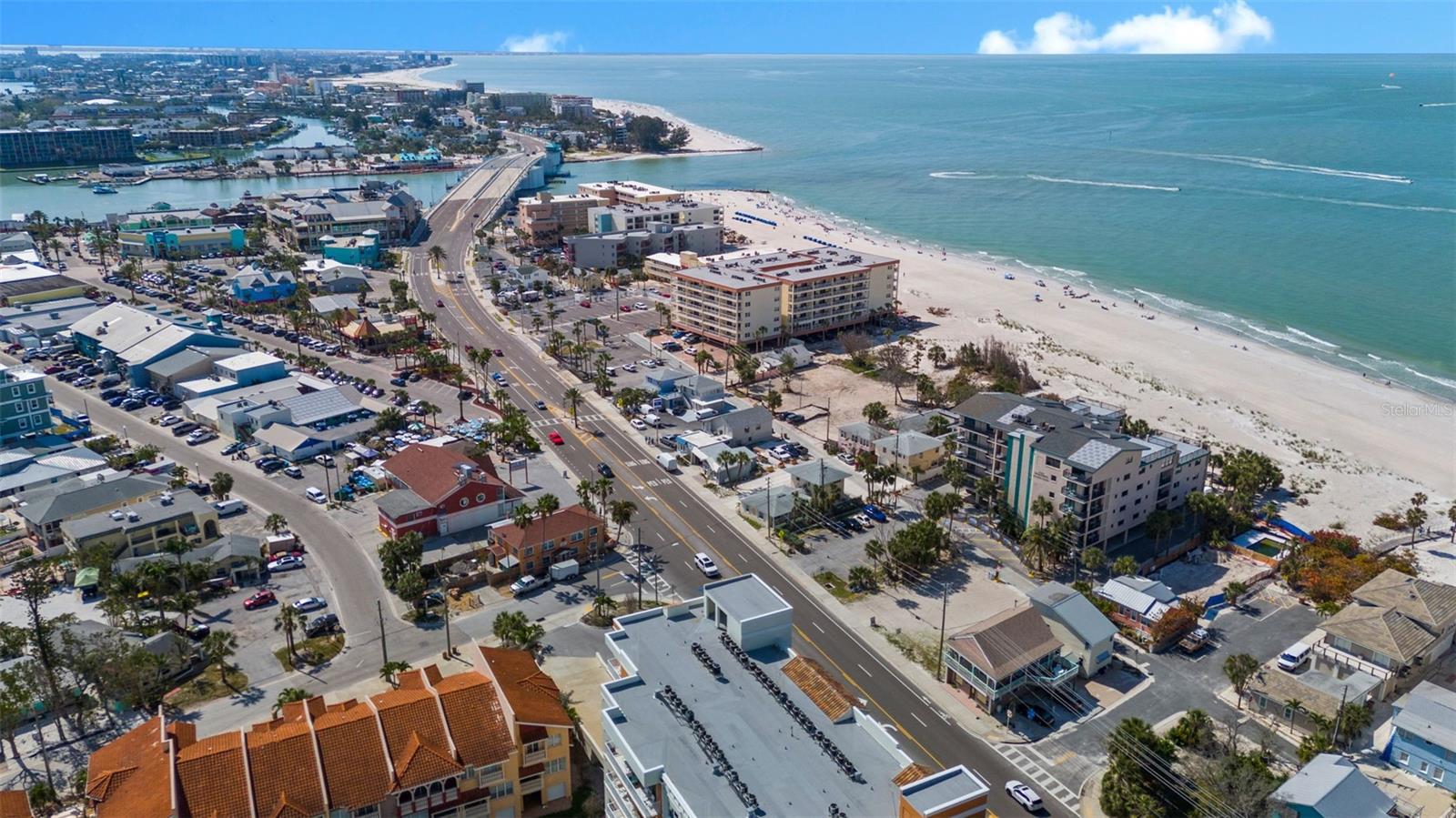 Image 22 of 66 For 13062 Gulf Boulevard