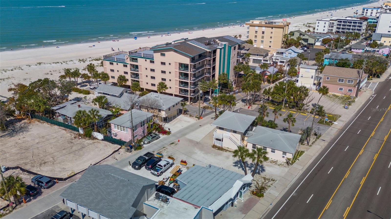 Image 27 of 66 For 13062 Gulf Boulevard