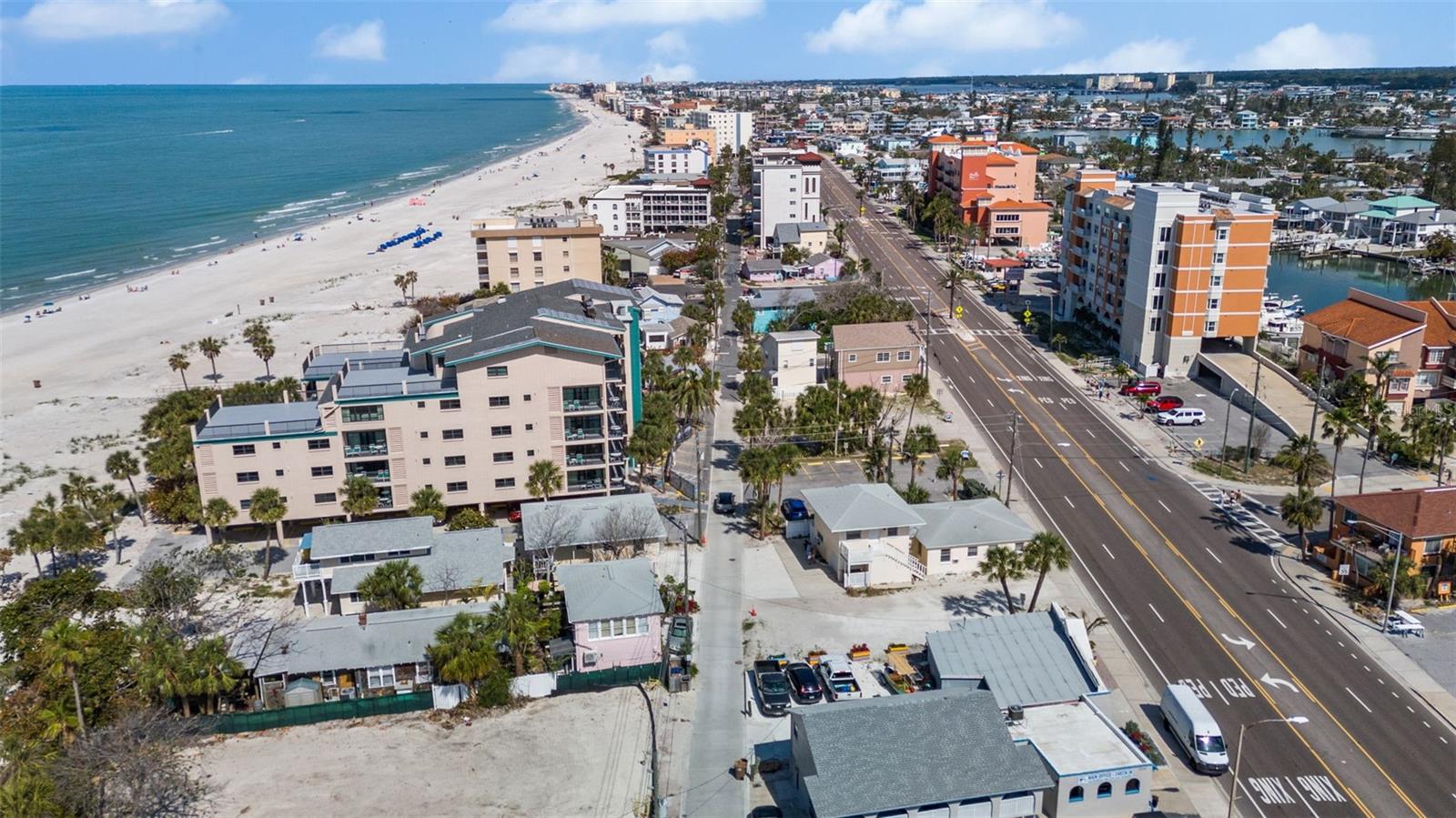Image 29 of 66 For 13062 Gulf Boulevard
