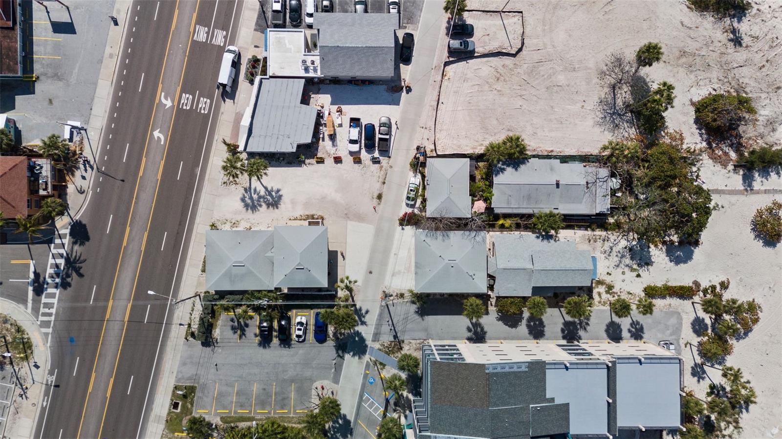 Image 5 of 66 For 13062 Gulf Boulevard
