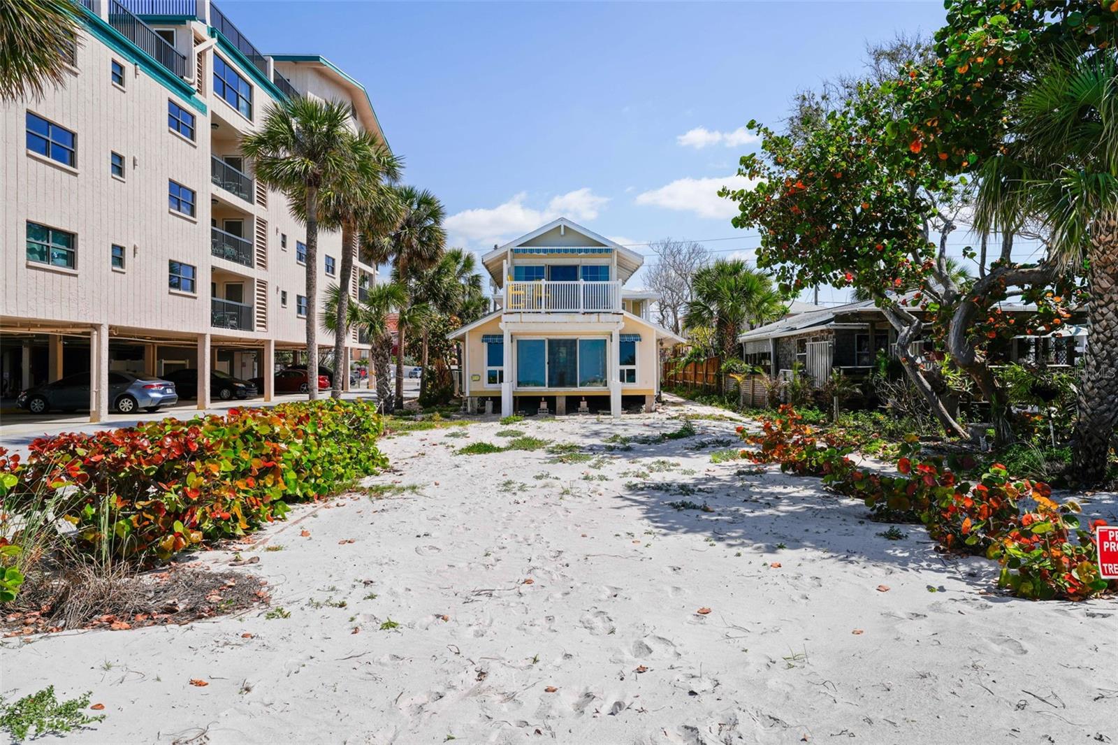 Image 61 of 66 For 13062 Gulf Boulevard