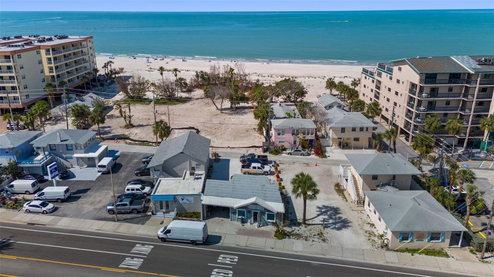 Image 9 of 66 For 13062 Gulf Boulevard