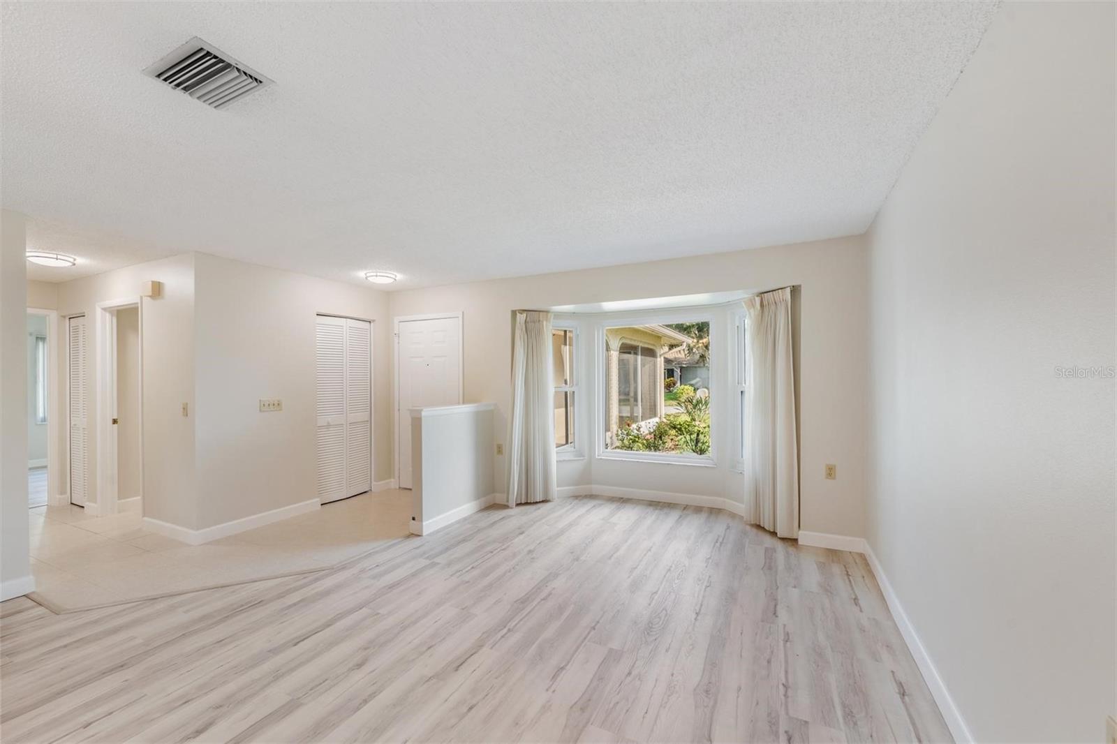 Image 10 of 57 For 3956 Tarpon Pointe Circle