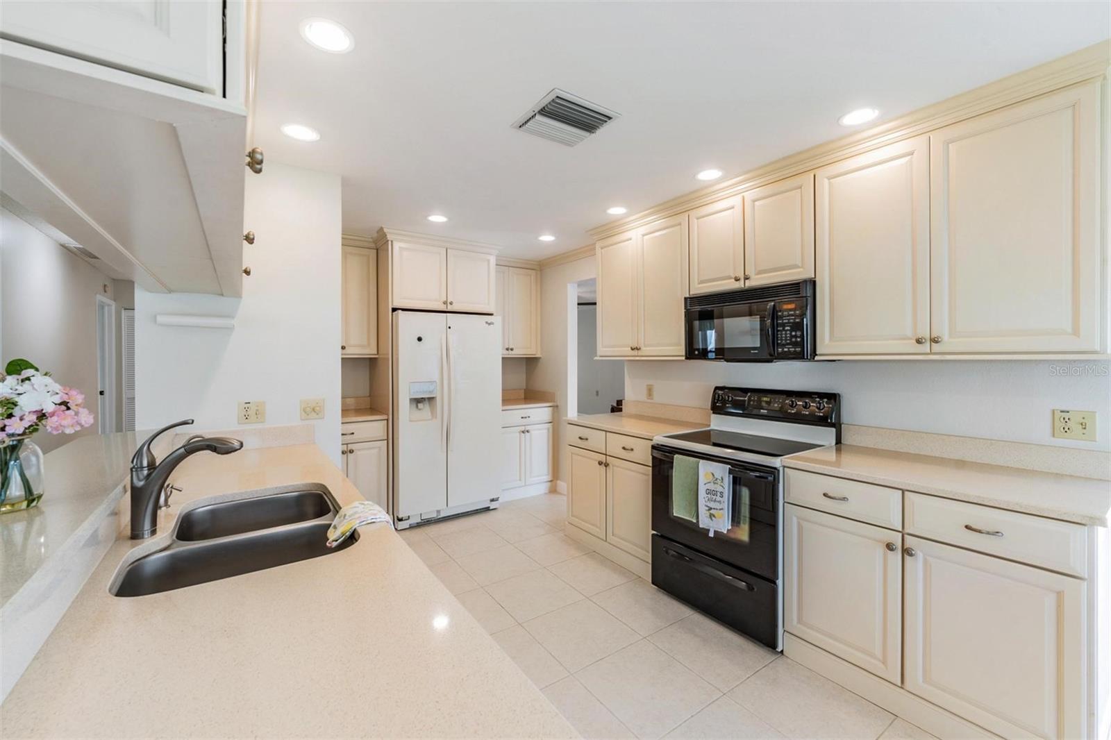 Image 13 of 57 For 3956 Tarpon Pointe Circle