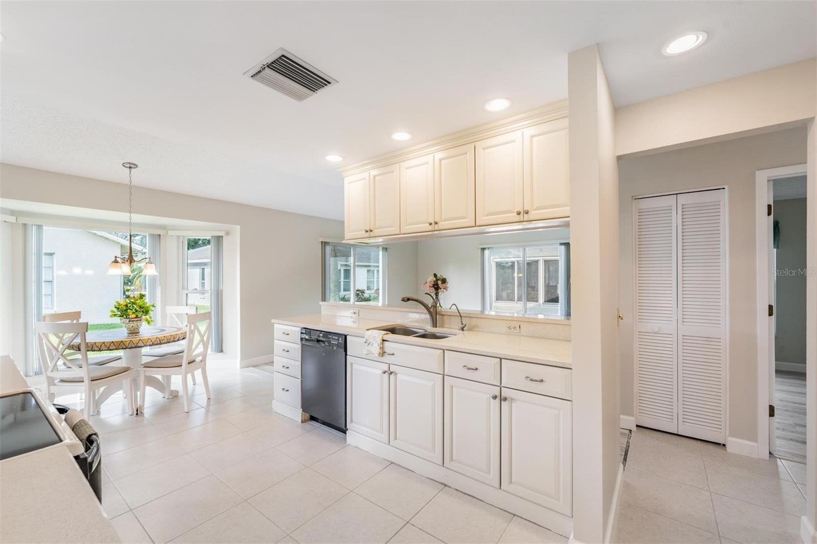 Image 16 of 57 For 3956 Tarpon Pointe Circle