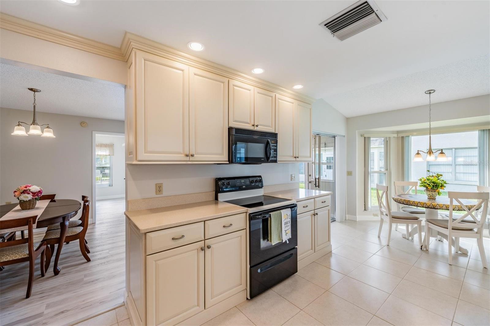 Image 17 of 57 For 3956 Tarpon Pointe Circle