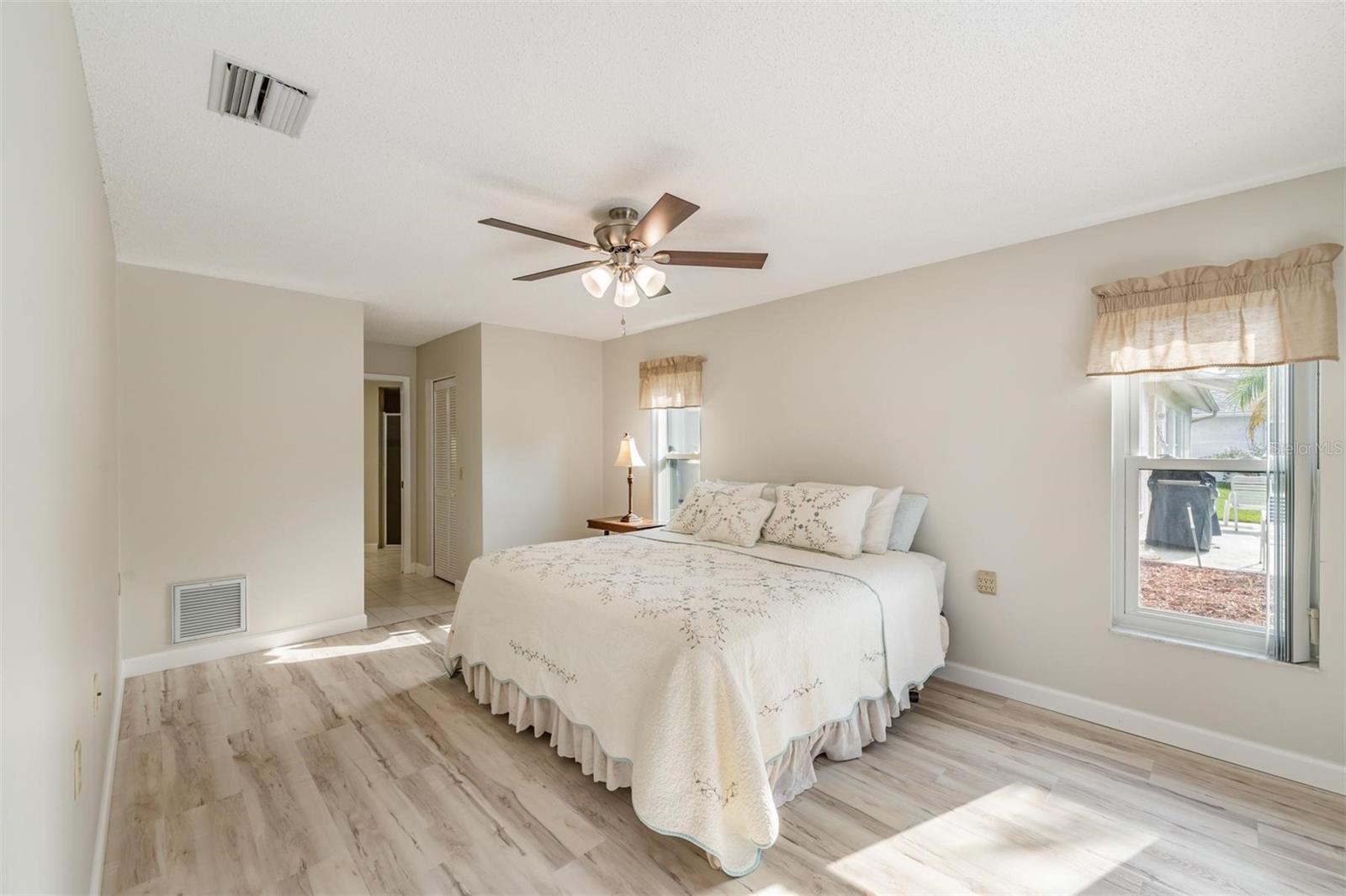 Image 21 of 57 For 3956 Tarpon Pointe Circle