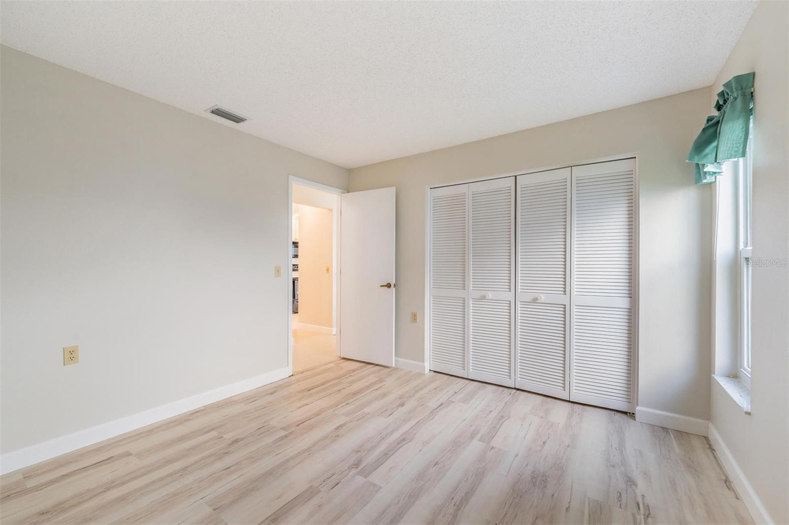 Image 30 of 57 For 3956 Tarpon Pointe Circle
