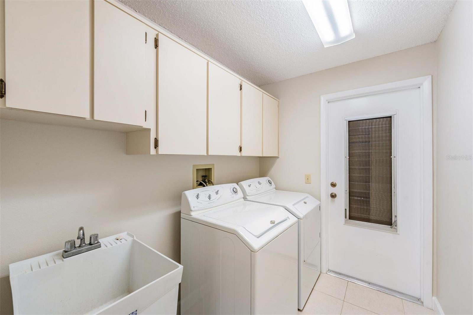 Image 31 of 57 For 3956 Tarpon Pointe Circle