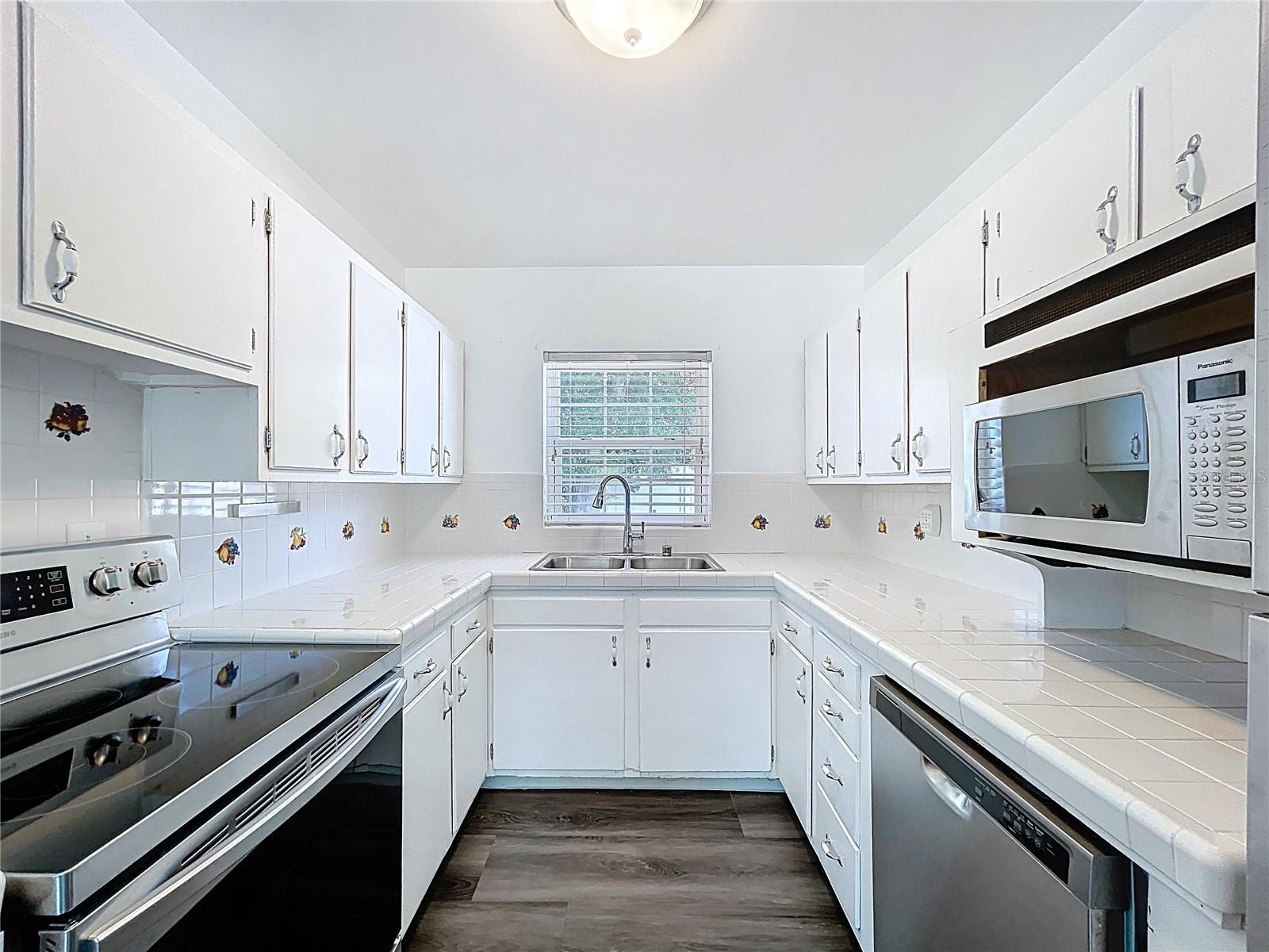 Image 7 of 23 For 2152 74th Street N