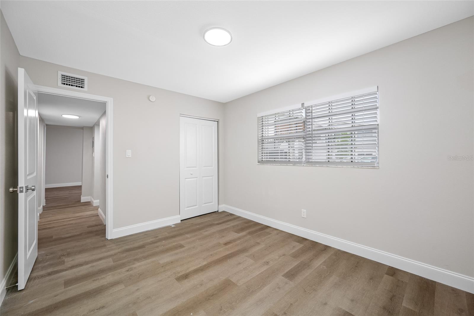 Image 15 of 23 For 155 Davis Boulevard 02