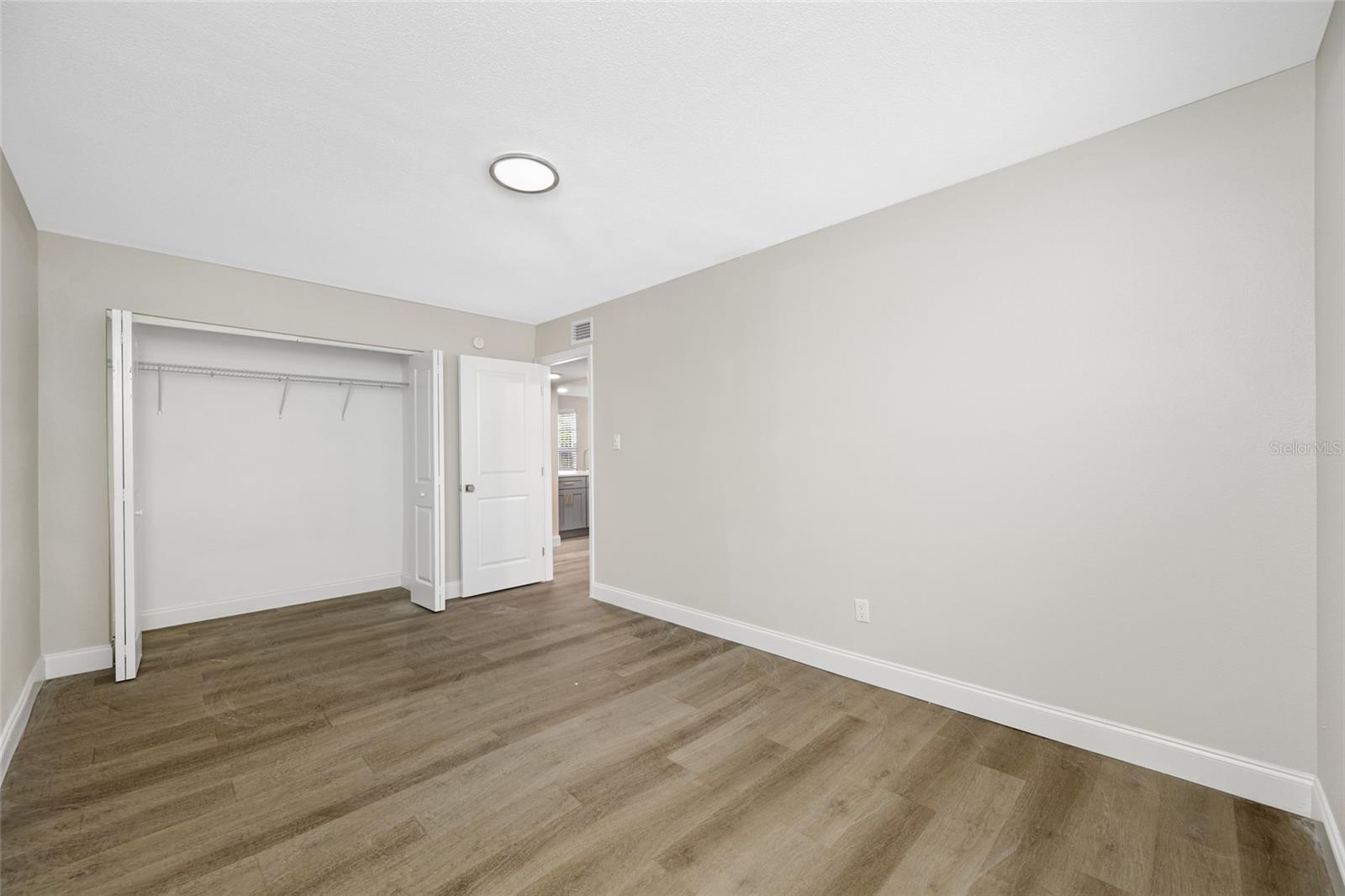 Image 20 of 23 For 155 Davis Boulevard 02