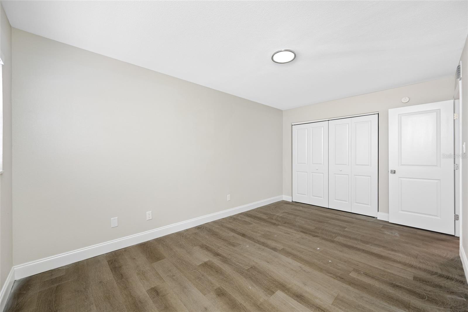 Image 21 of 23 For 155 Davis Boulevard 02
