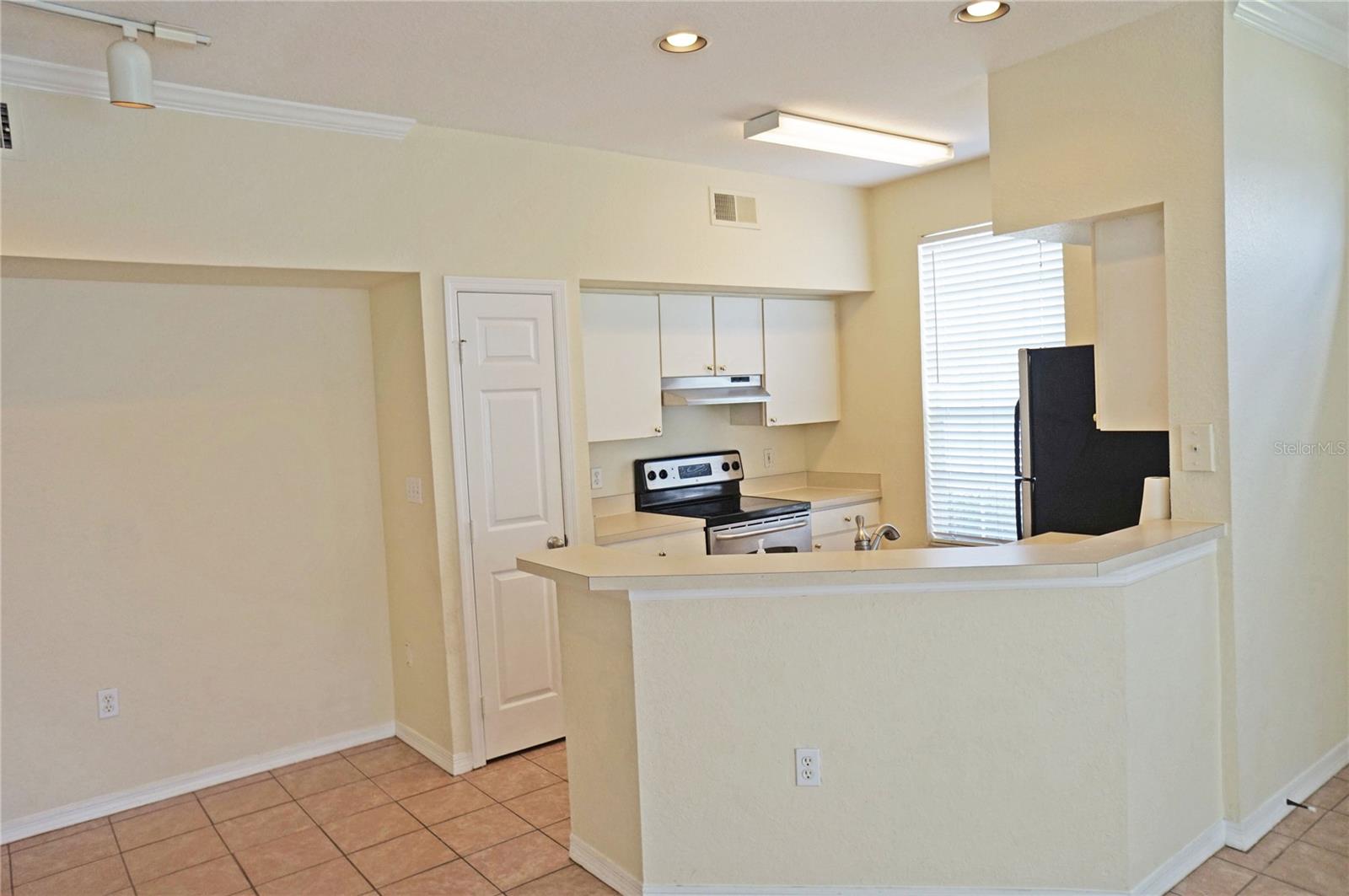 Image 8 of 35 For 9850 Lake Chase Island Way 9850
