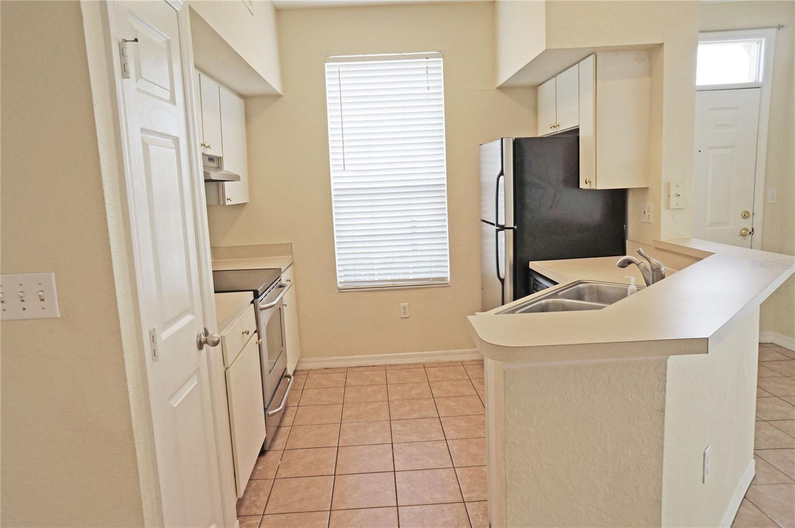 Image 9 of 35 For 9850 Lake Chase Island Way 9850