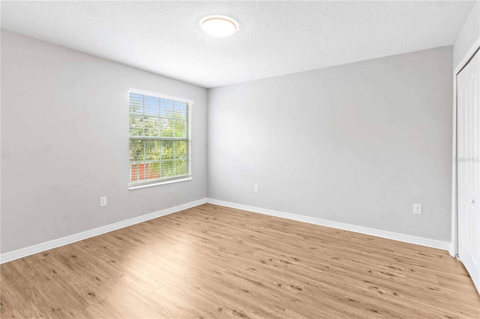 Image 13 of 44 For 13174 Royal Pines Avenue