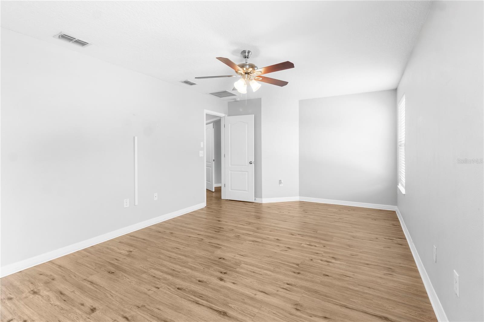 Image 17 of 44 For 13174 Royal Pines Avenue