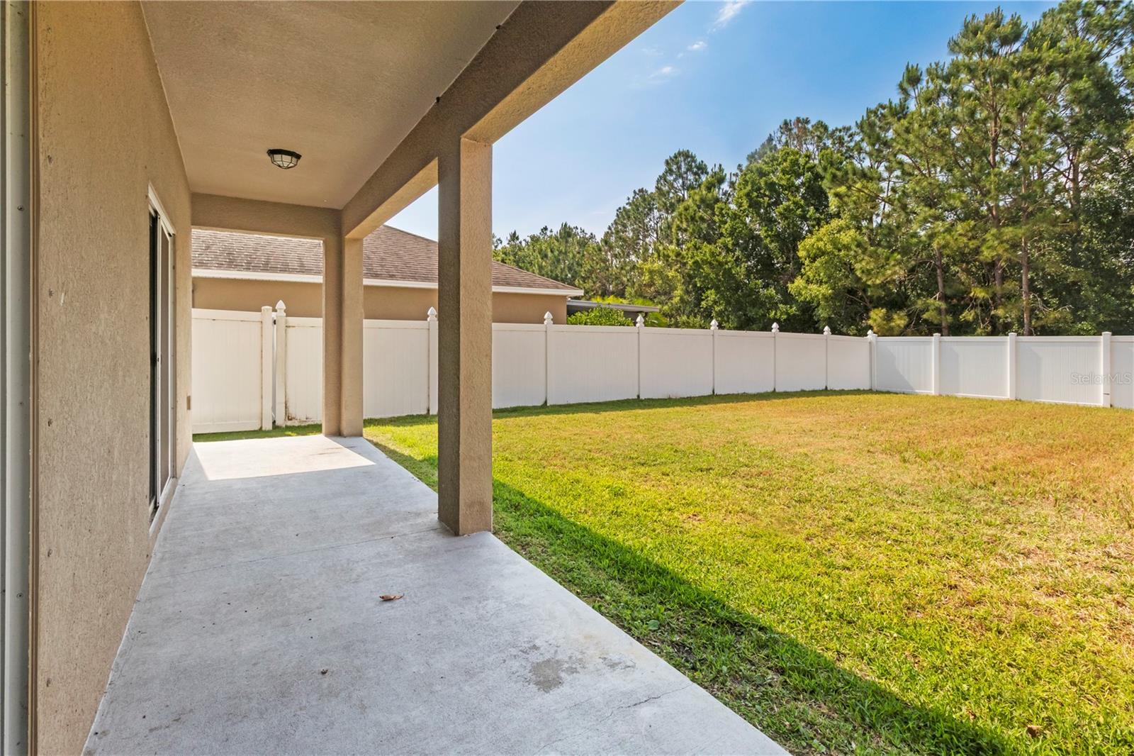 Image 27 of 44 For 13174 Royal Pines Avenue