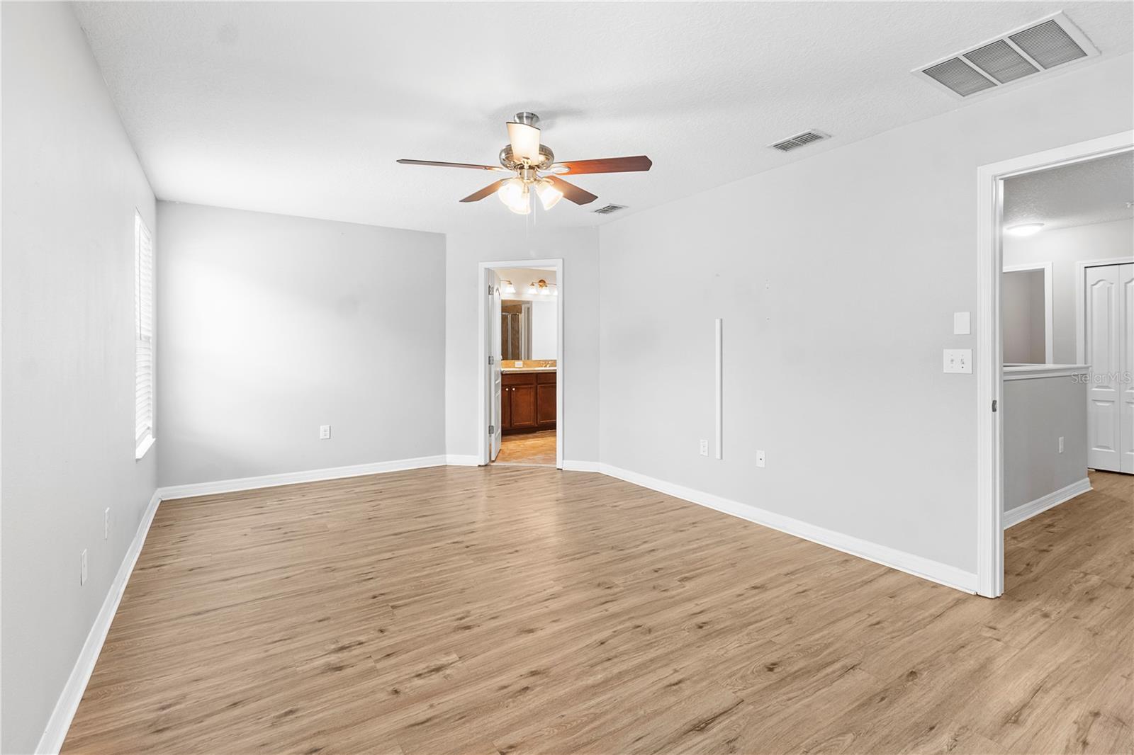 Image 32 of 44 For 13174 Royal Pines Avenue