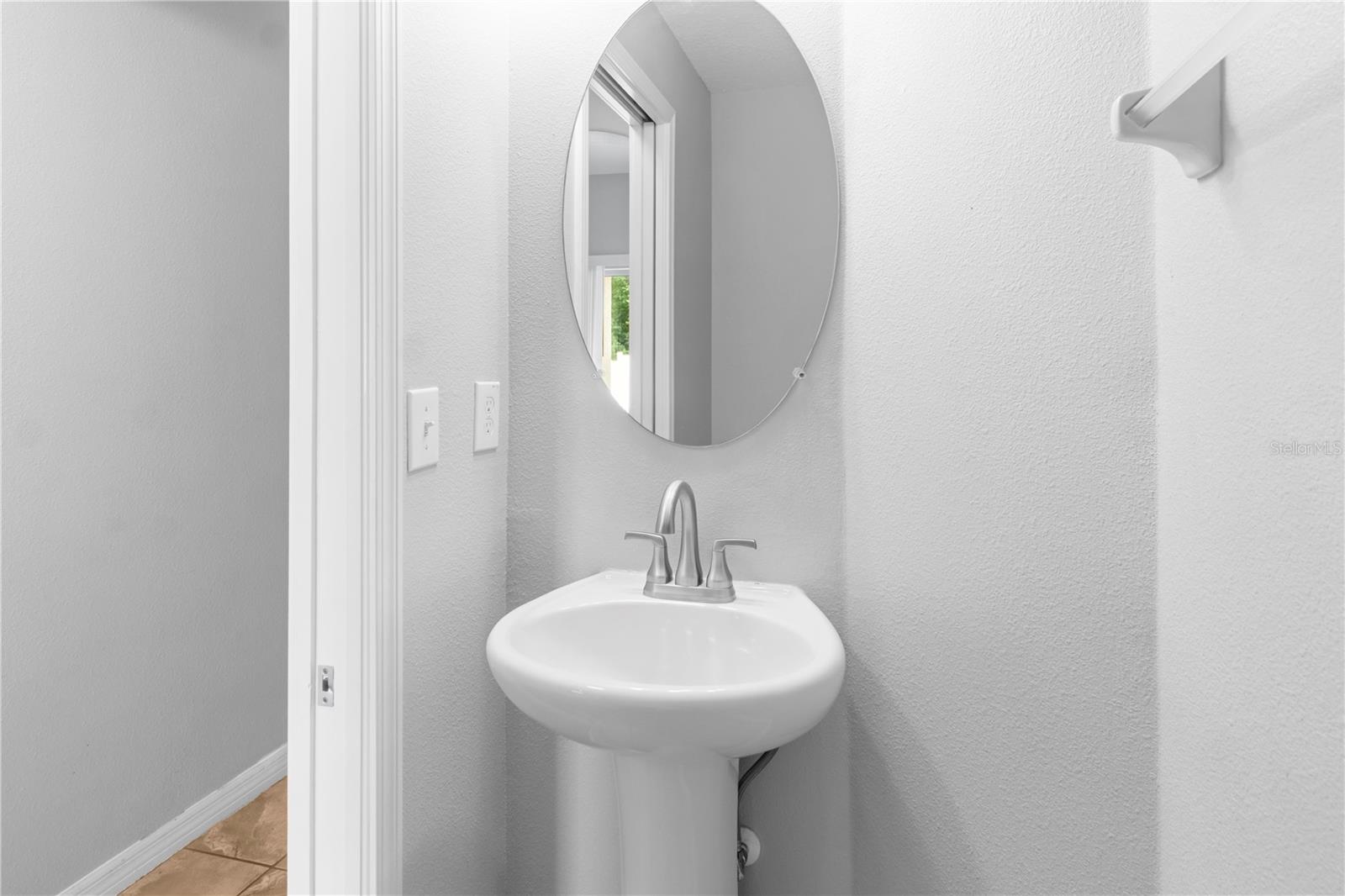 Image 41 of 44 For 13174 Royal Pines Avenue