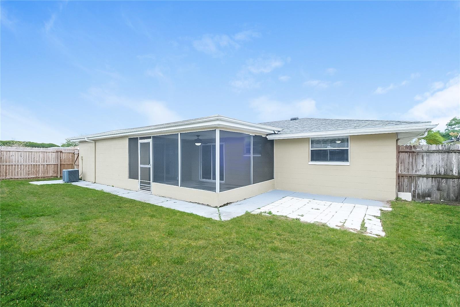 Image 15 of 16 For 7405 Oakshire Drive