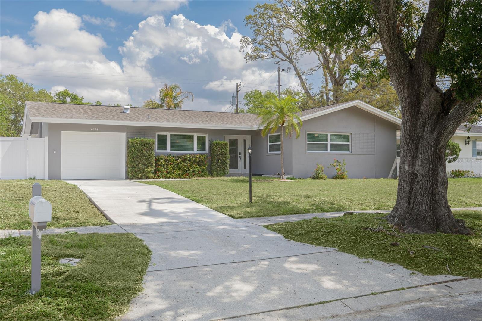 Details for 1624 Chateau Drive, CLEARWATER, FL 33756