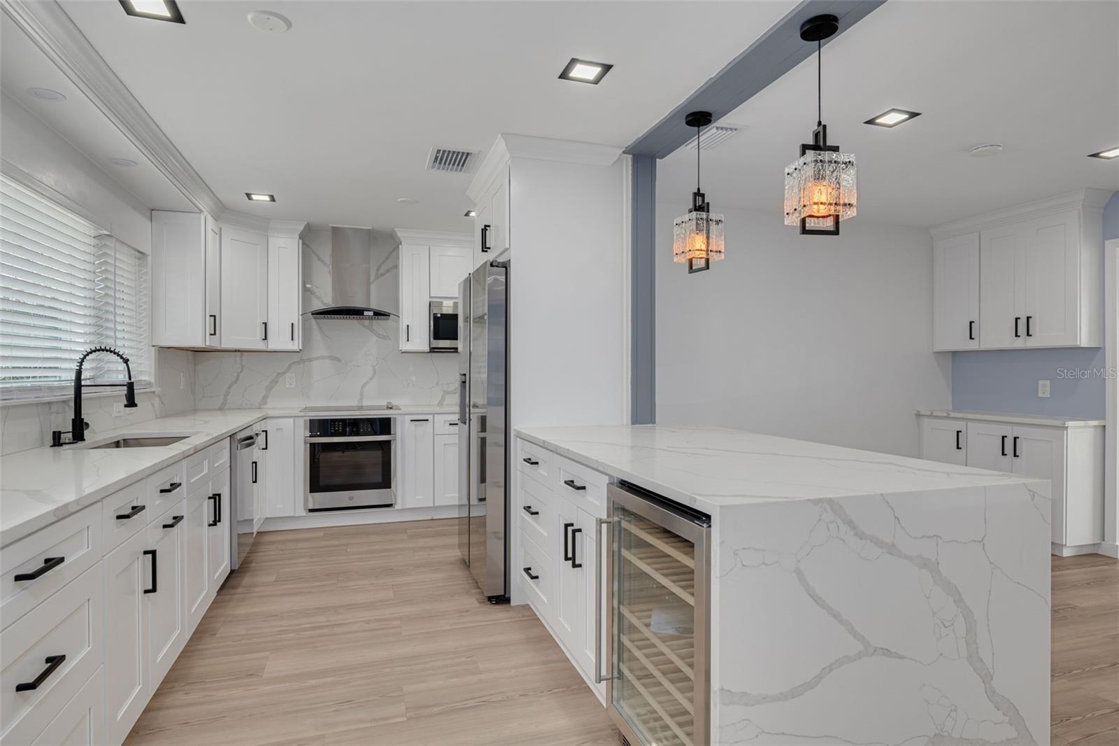 Image 11 of 35 For 1624 Chateau Drive