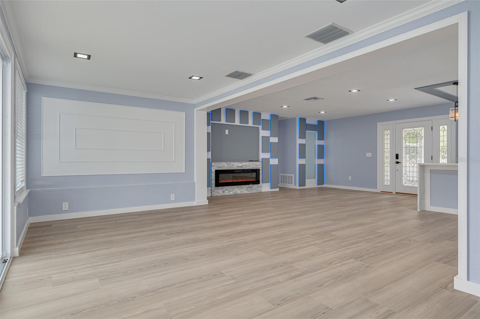 Image 16 of 35 For 1624 Chateau Drive