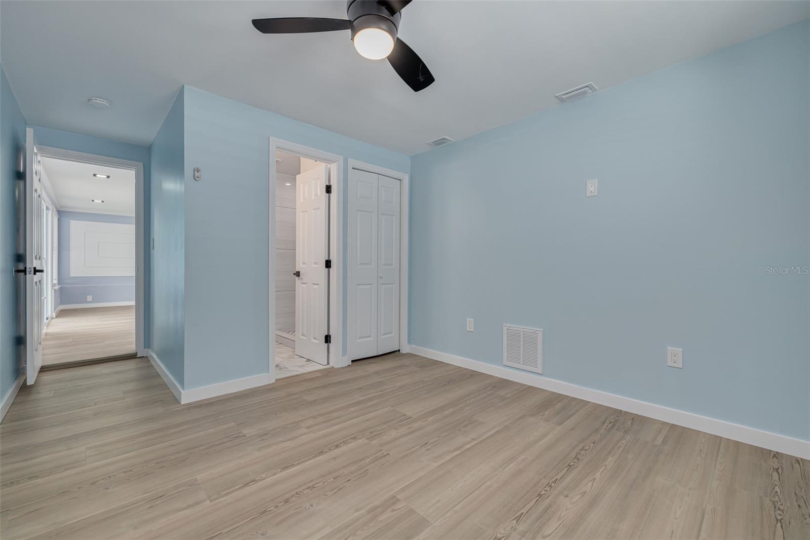 Image 27 of 35 For 1624 Chateau Drive