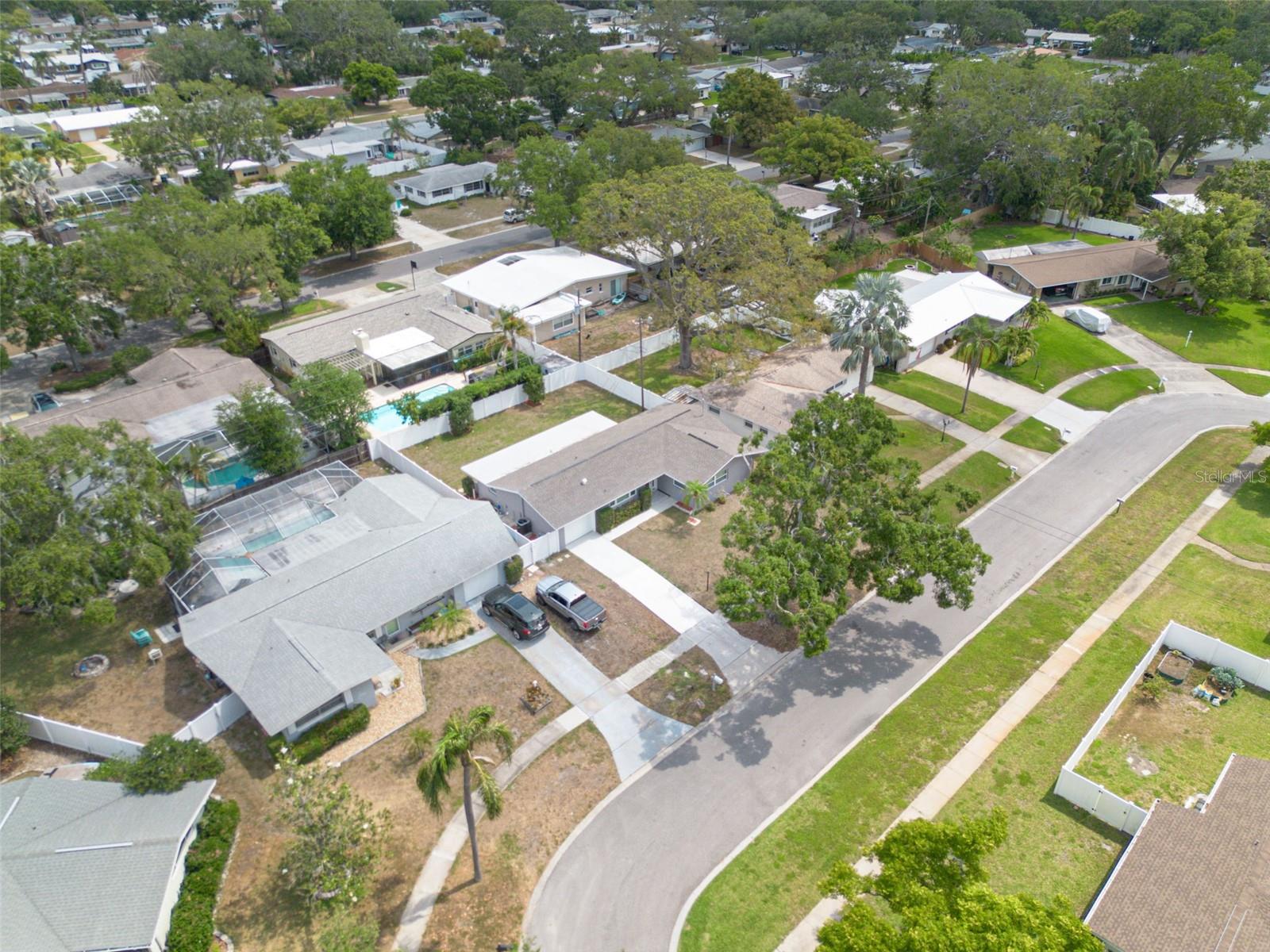 Image 30 of 35 For 1624 Chateau Drive