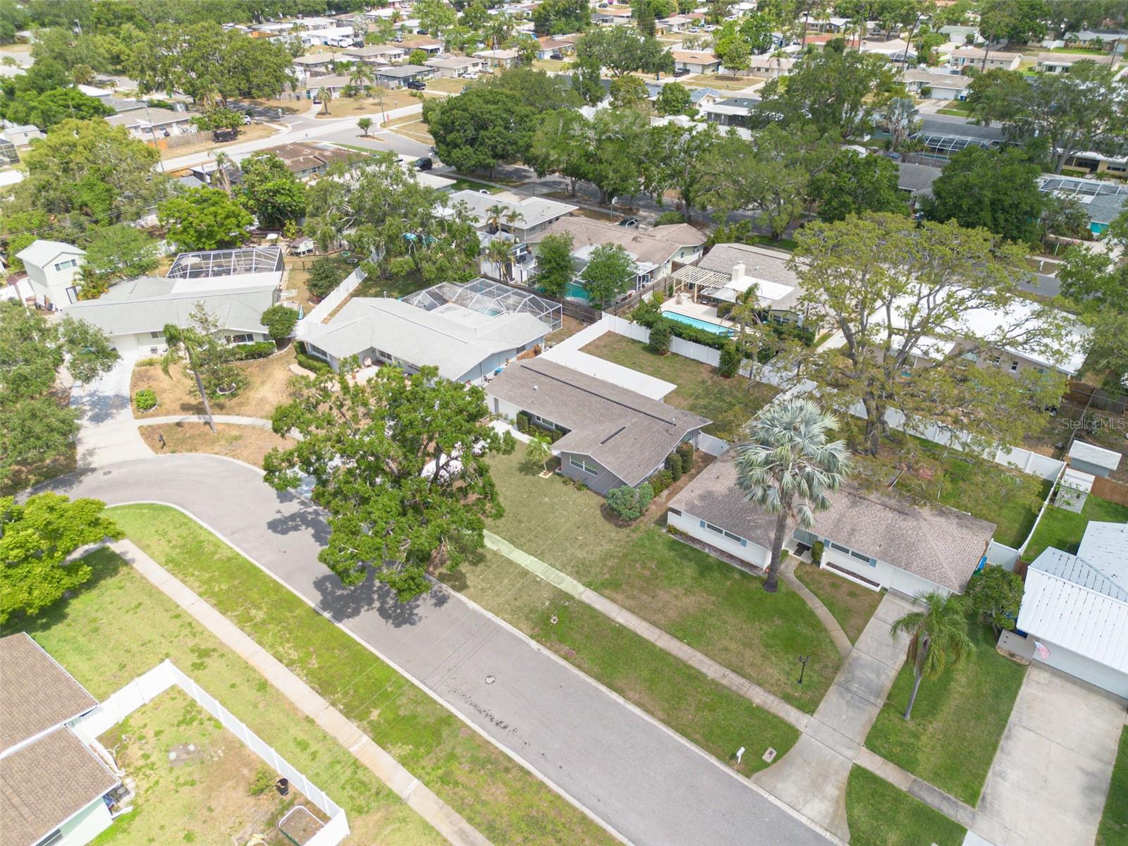Image 31 of 35 For 1624 Chateau Drive