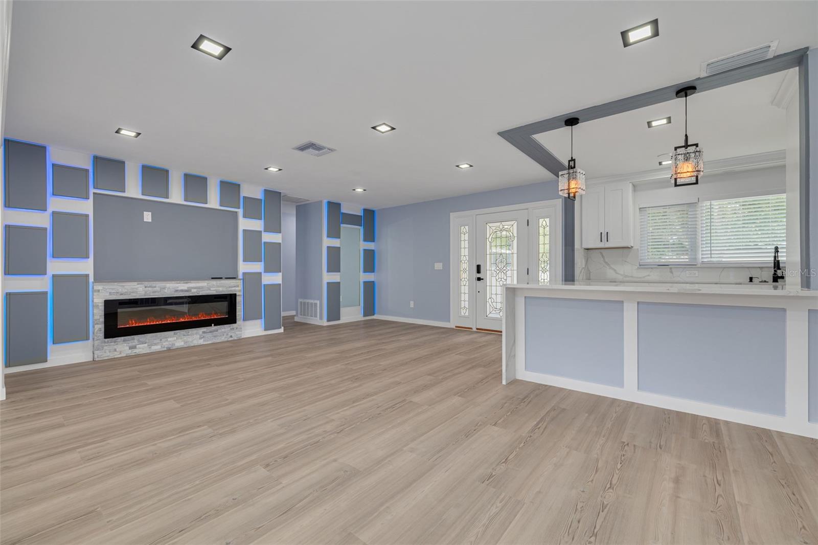 Image 7 of 35 For 1624 Chateau Drive
