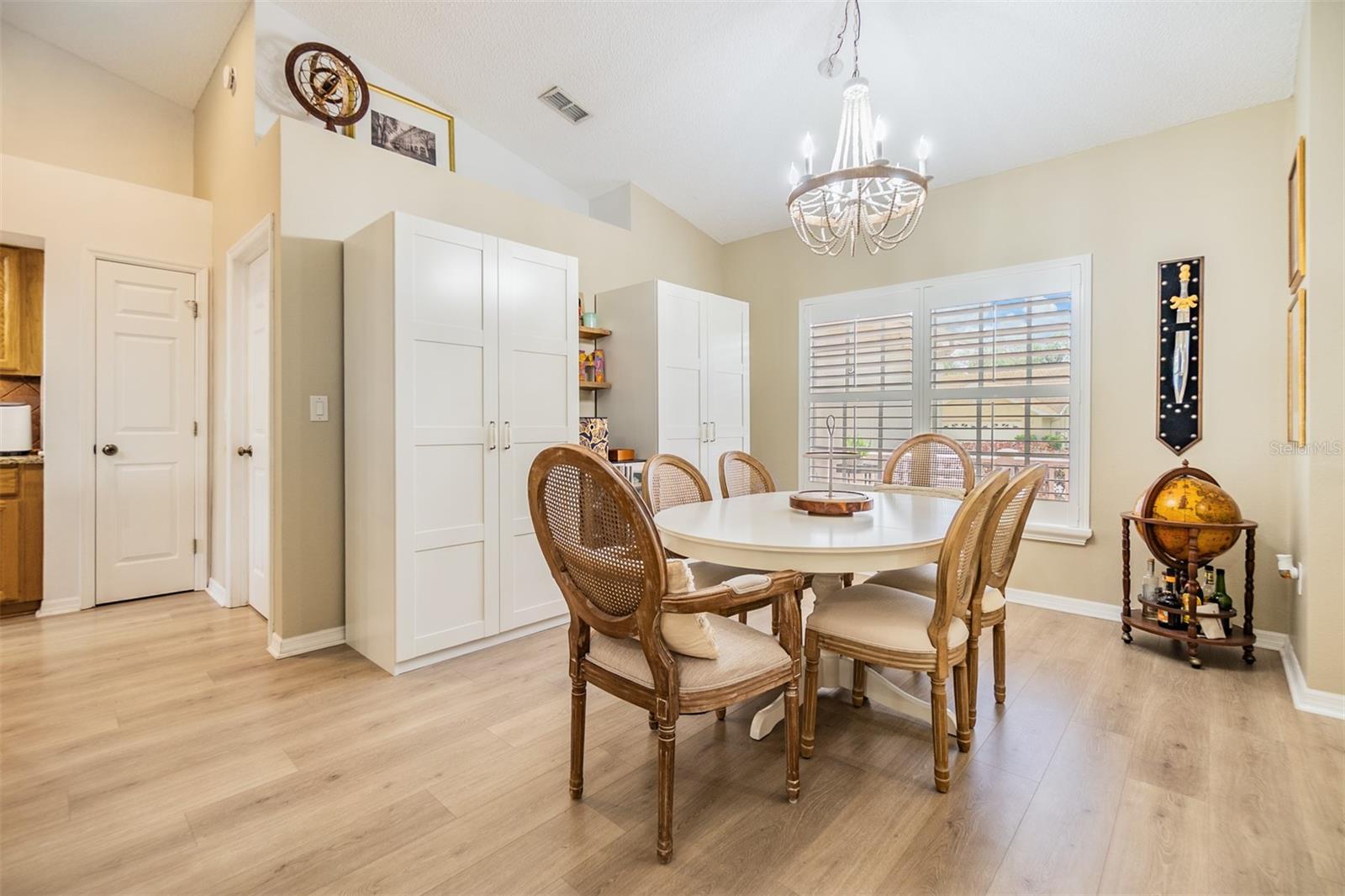 Listing photo id 10 for 4915 Fort Peck Road
